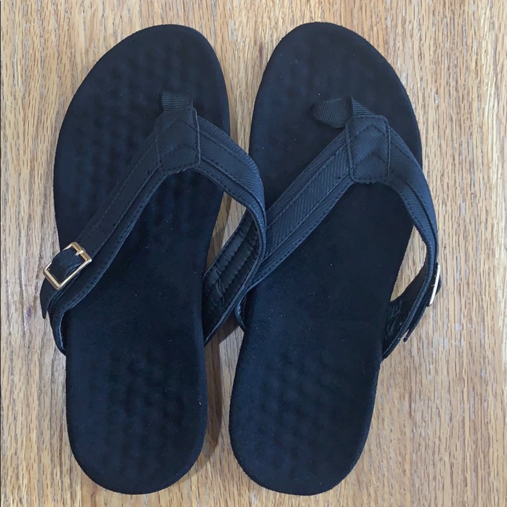 WOMENS FLIP FLAP SIZE 7 WIDE WIDTH !